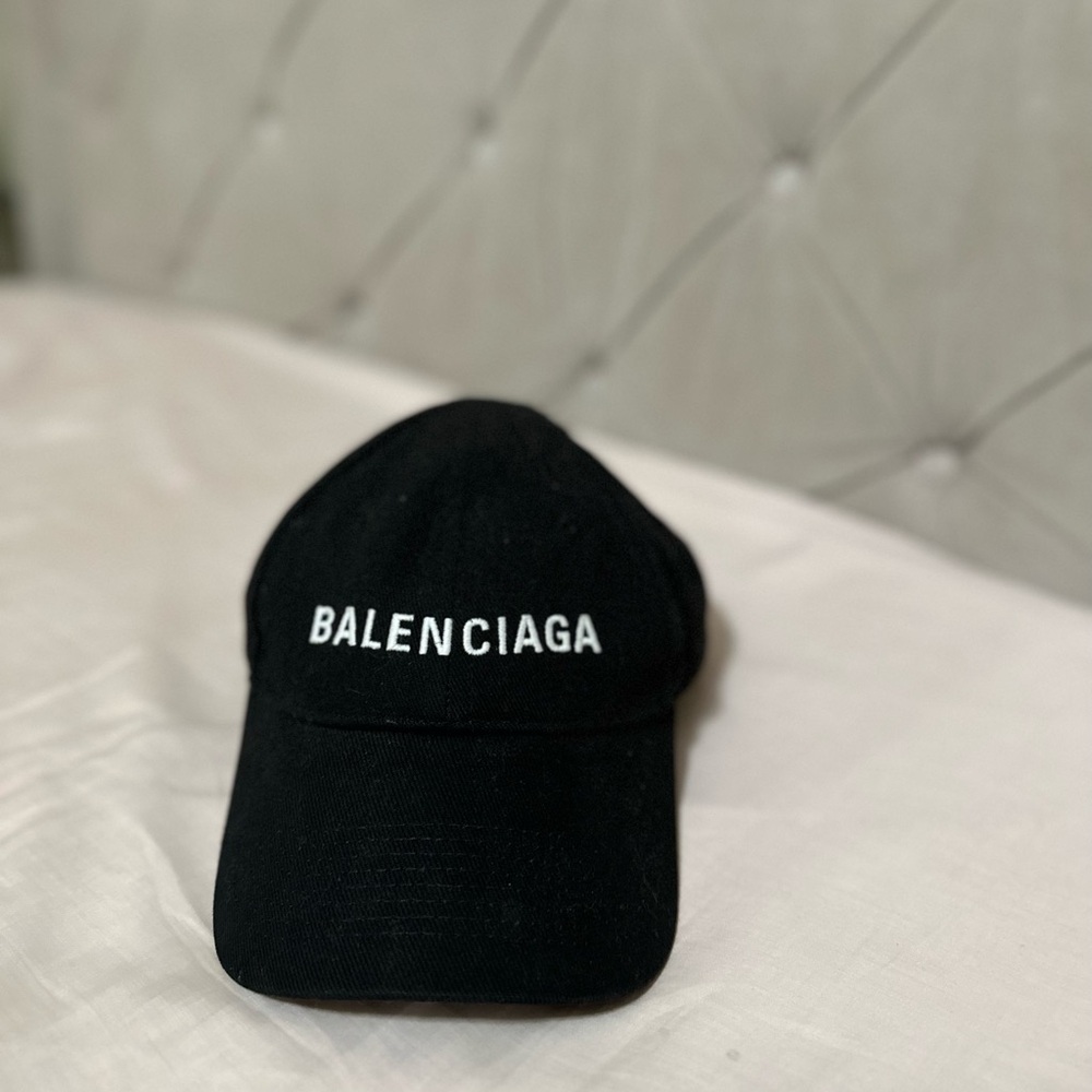 Original Balenciaga hat rarely used! Would love to see it go to a good home!